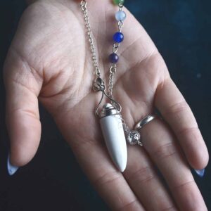 Pendulo howlite