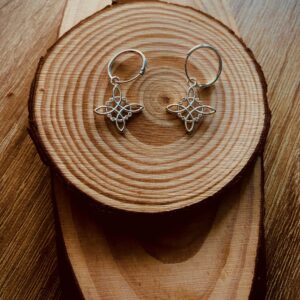 Pendientes nudo bruja plata