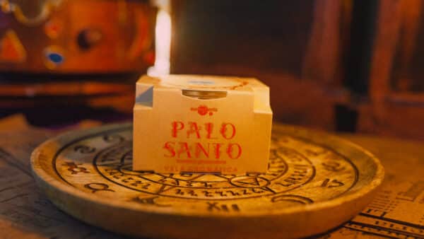 vela cromatica palo santo