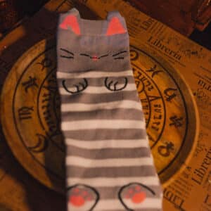 calcetines gato gris