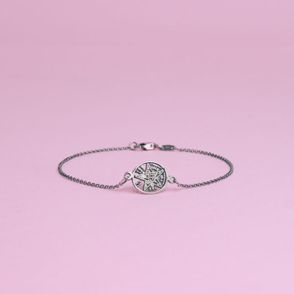 Pulsera tetragrammaton pequeño plata envejecida