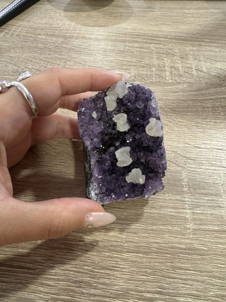 drusa amatista con calcita