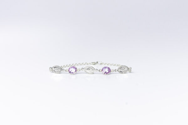 milagrosa consagrada violeta