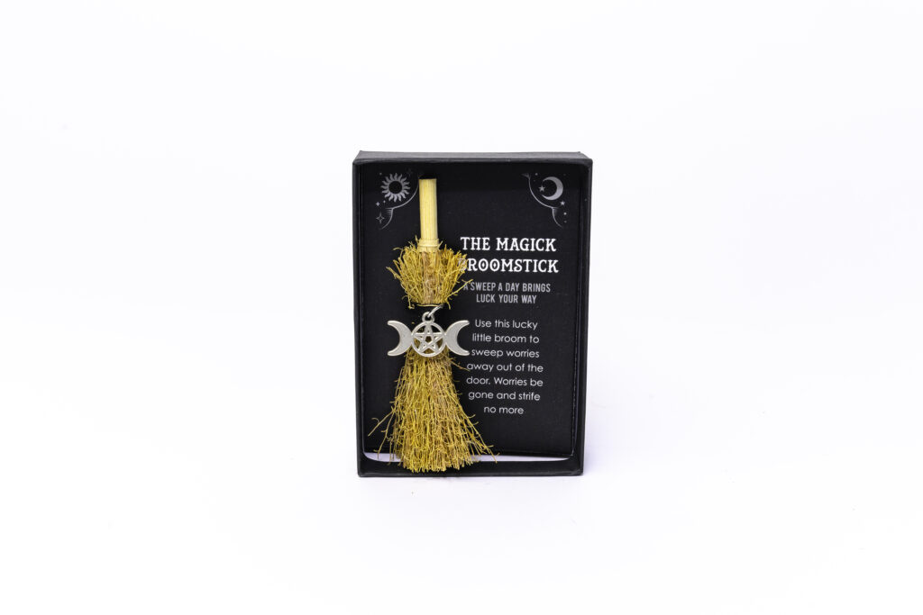 Escobita  triple luna