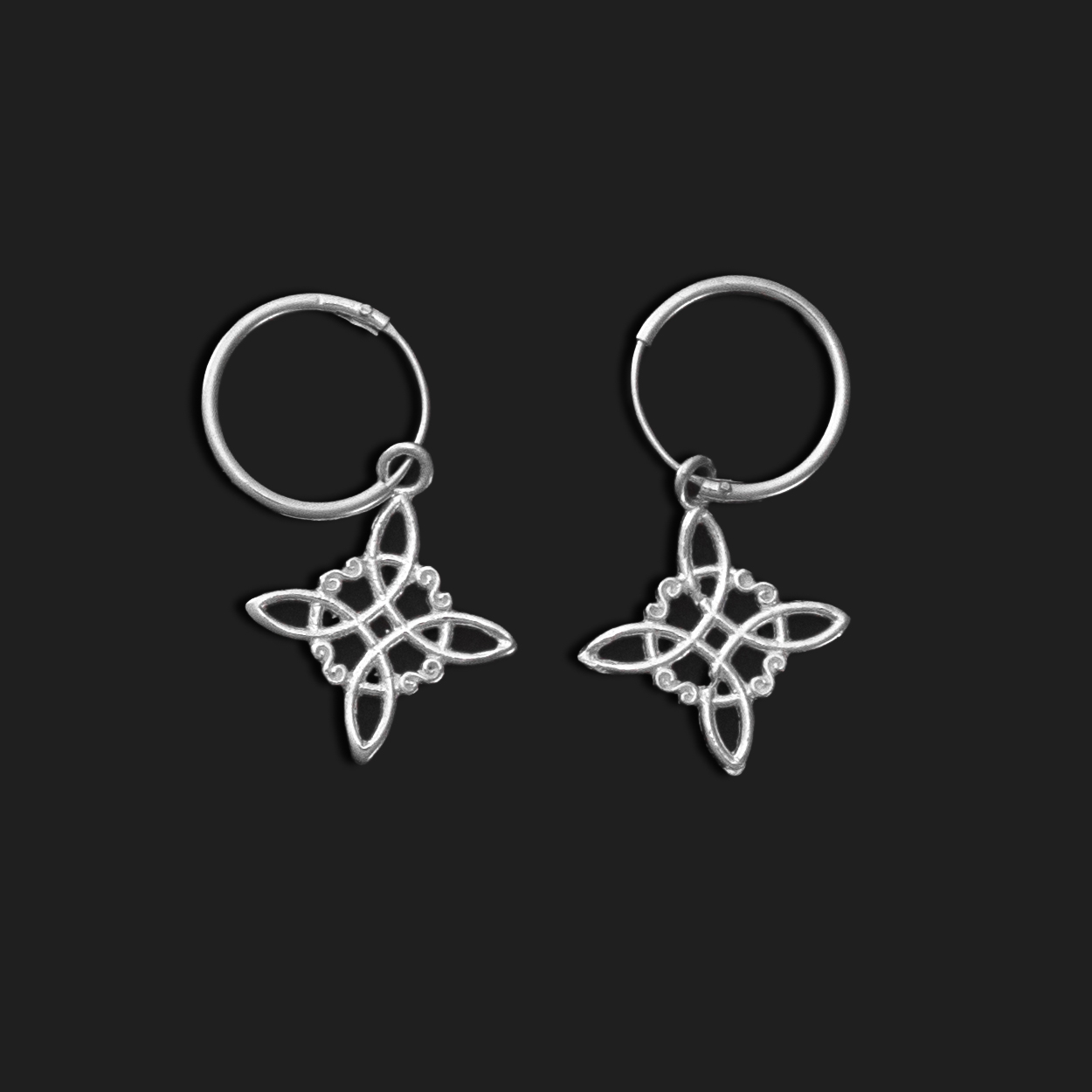 Pendientes de Nudo de Bruja en plata
