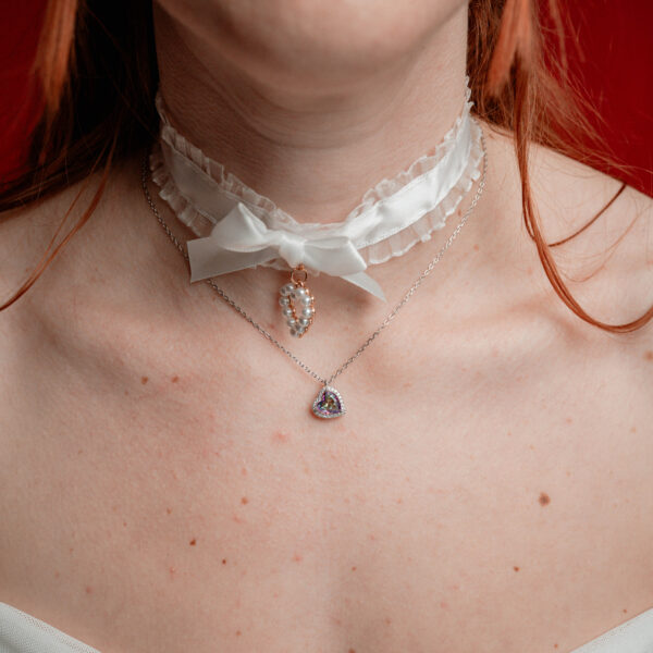 collar con corazon topacio mistico y moisanita - Imagen 2