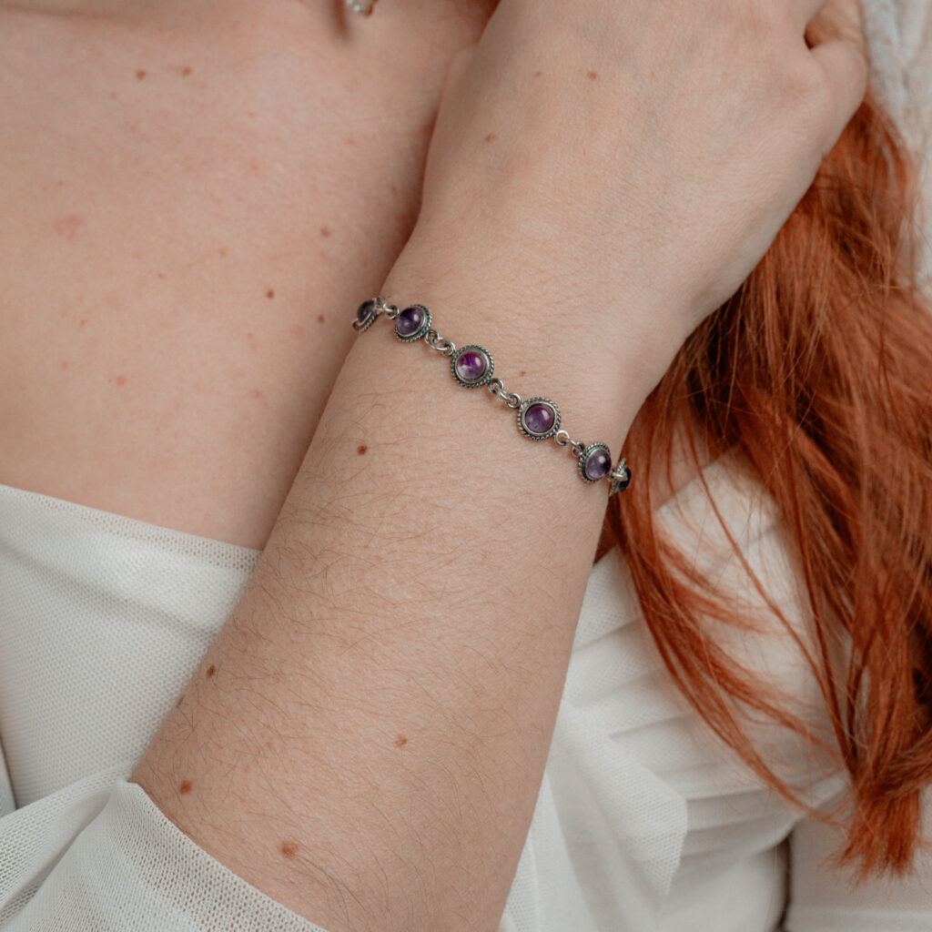 Pulsera amatista envejecida