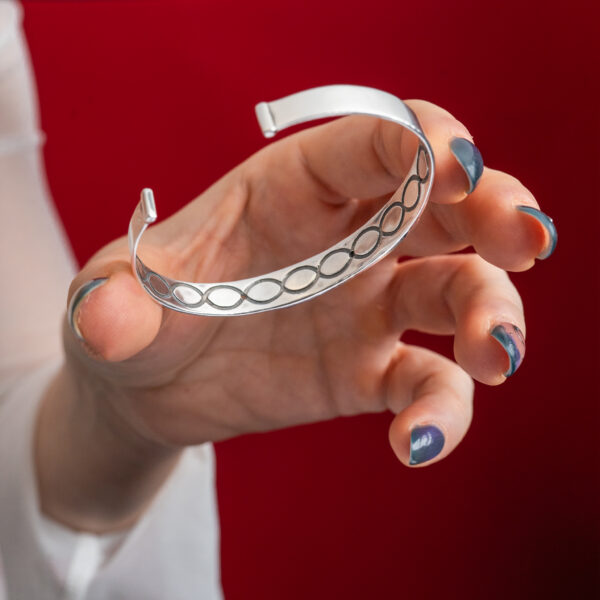 Brazalete Atlante en plata de ley - Imagen 2