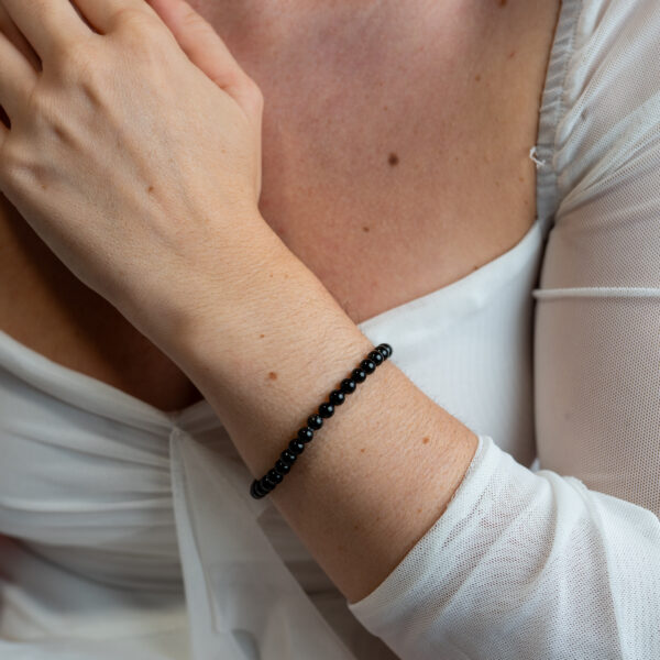 Pulsera de turmalina 4 mm - Imagen 2