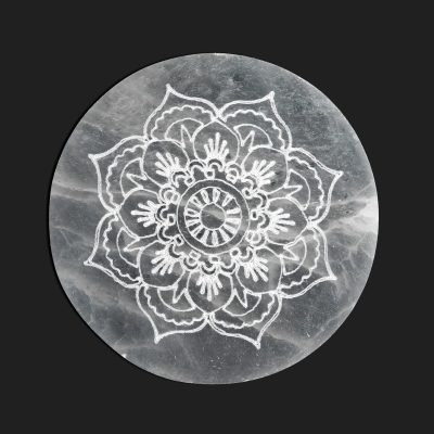 placa-de-selenita-con-mandala-grabado